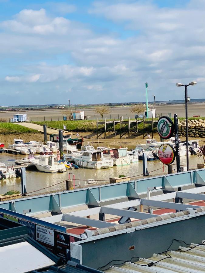 Apartmán Le Logis Du Port Meschers-sur-Gironde Exteriér fotografie